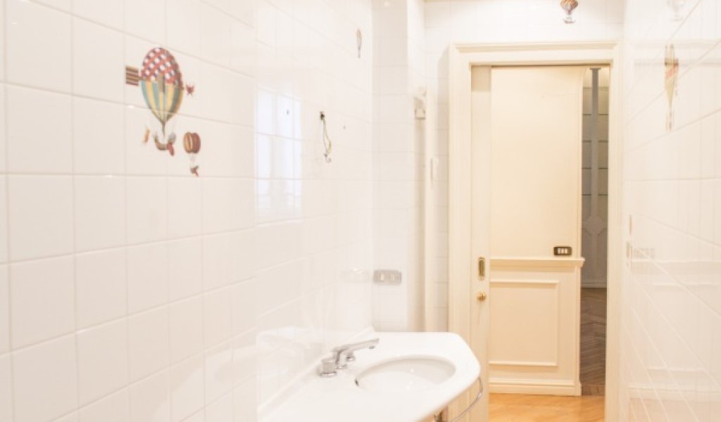 Affitto Appartamenti 220 m² ottime condizioni, Milano, località Centro storico