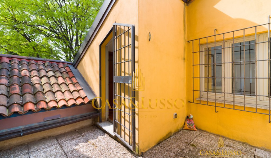 Affitto Attico 182 m², Milano, località Venezia - Duse - San Babila