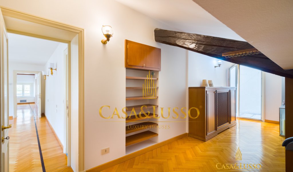 Affitto Attico 182 m², Milano, località Venezia - Duse - San Babila
