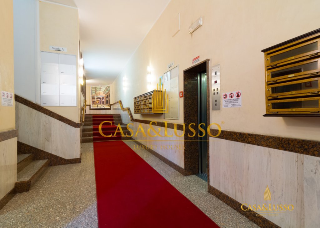 For Rent Penthouse Milan - Penthouse with terrace overlooking the Duomo Locality 