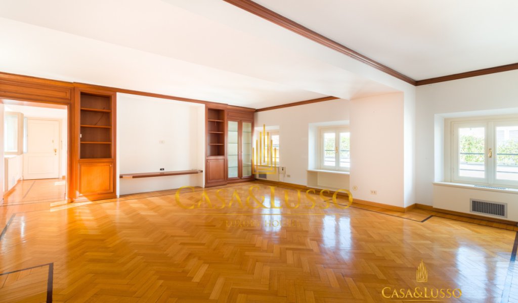 Affitto Attico 182 m², Milano, località Venezia - Duse - San Babila