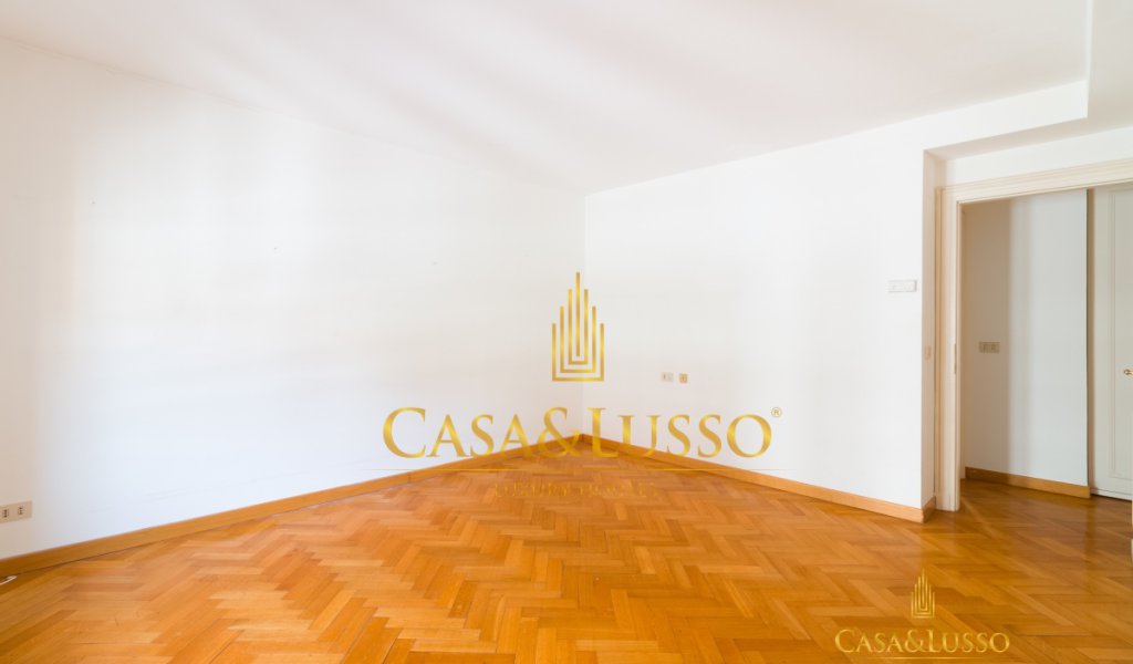 Affitto Attico 182 m², Milano, località Venezia - Duse - San Babila