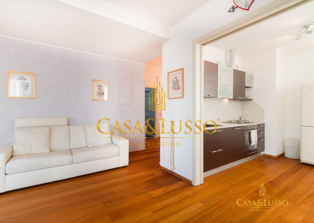 For Rent Penthouse Milan - Penthouse with terrace overlooking the Duomo Locality 