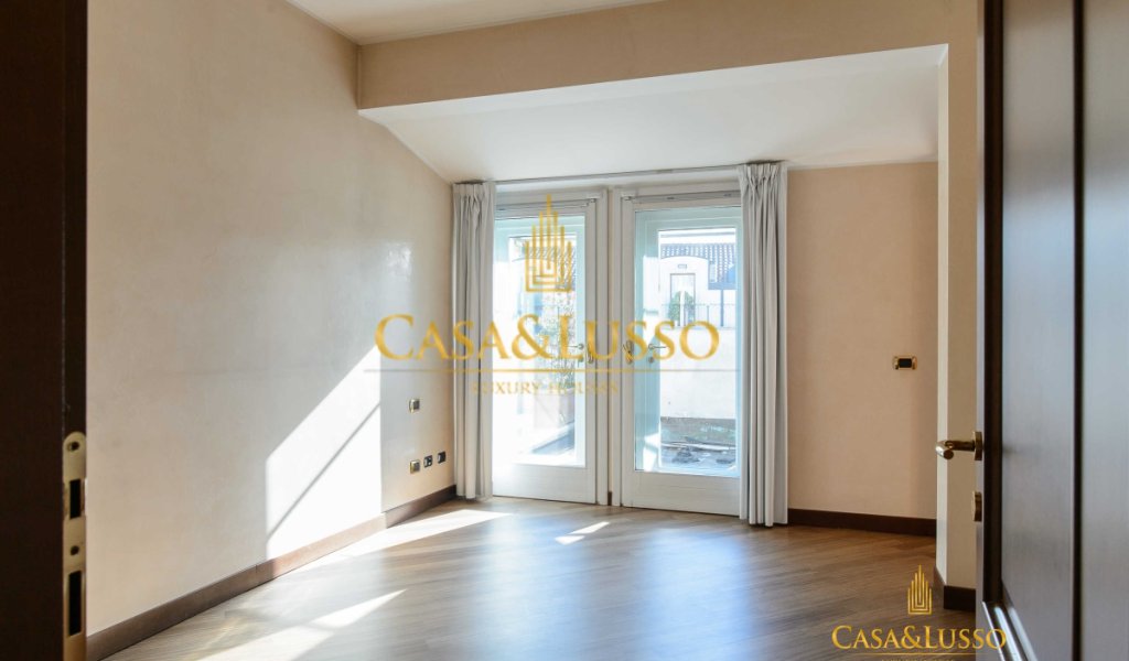 Affitto Attico 225 m² ottime condizioni, Milano, località Duomo - Scala - Quadrilatero