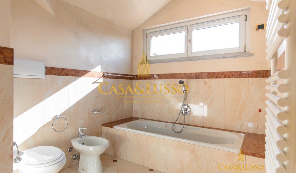 Affitto Attico 225 m² ottime condizioni, Milano, località Duomo - Scala - Quadrilatero