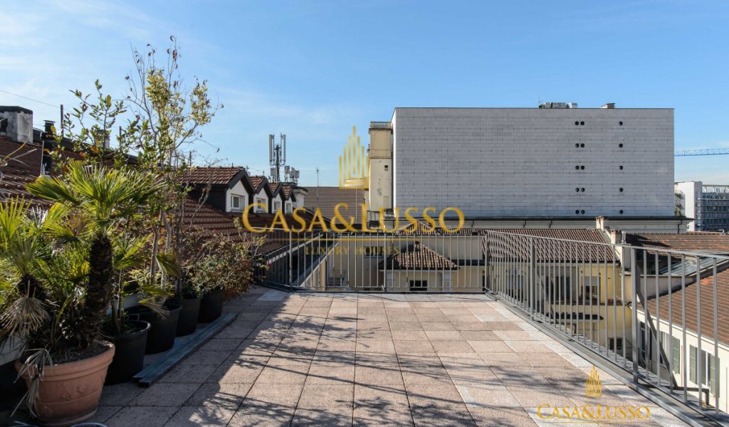 Affitto Attico 225 m² ottime condizioni, Milano, località Duomo - Scala - Quadrilatero