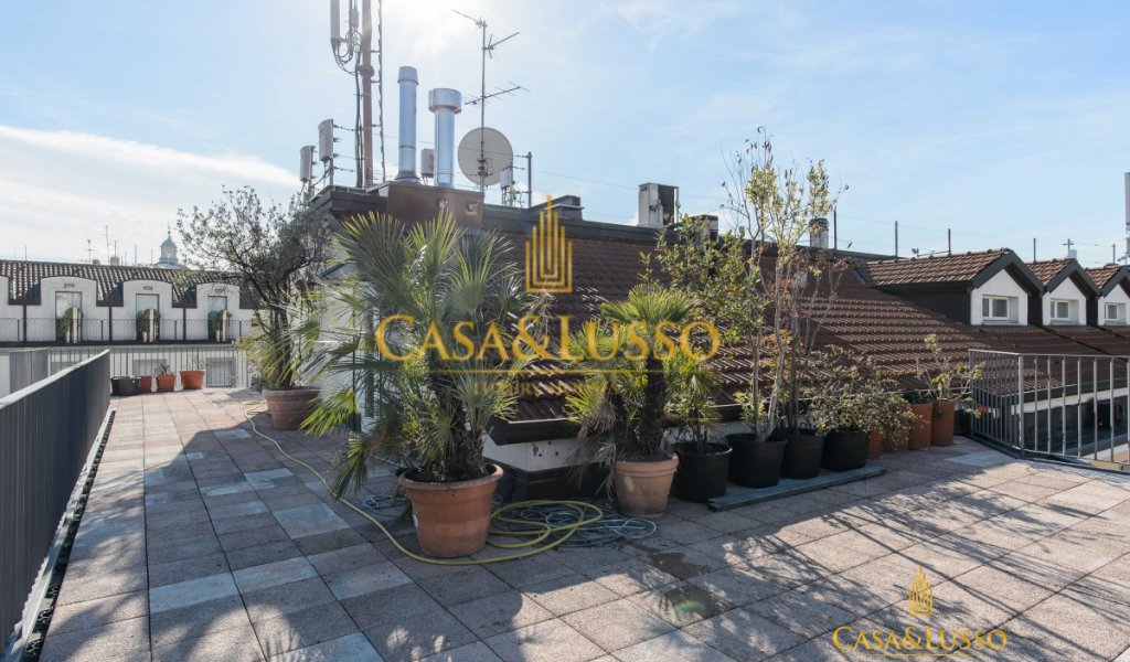 Affitto Attico 225 m² ottime condizioni, Milano, località Duomo - Scala - Quadrilatero