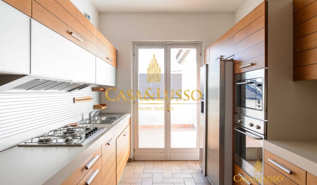 Affitto Attico 225 m² ottime condizioni, Milano, località Duomo - Scala - Quadrilatero