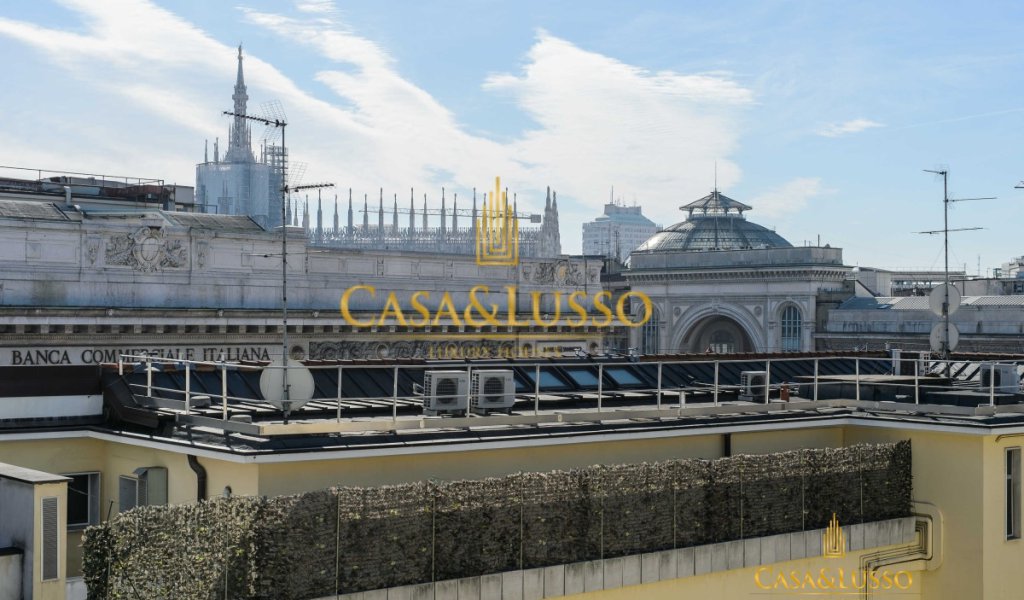 Affitto Attico 225 m² ottime condizioni, Milano, località Duomo - Scala - Quadrilatero