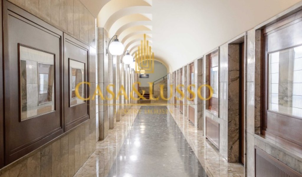 Affitto Attico 225 m² ottime condizioni, Milano, località Duomo - Scala - Quadrilatero