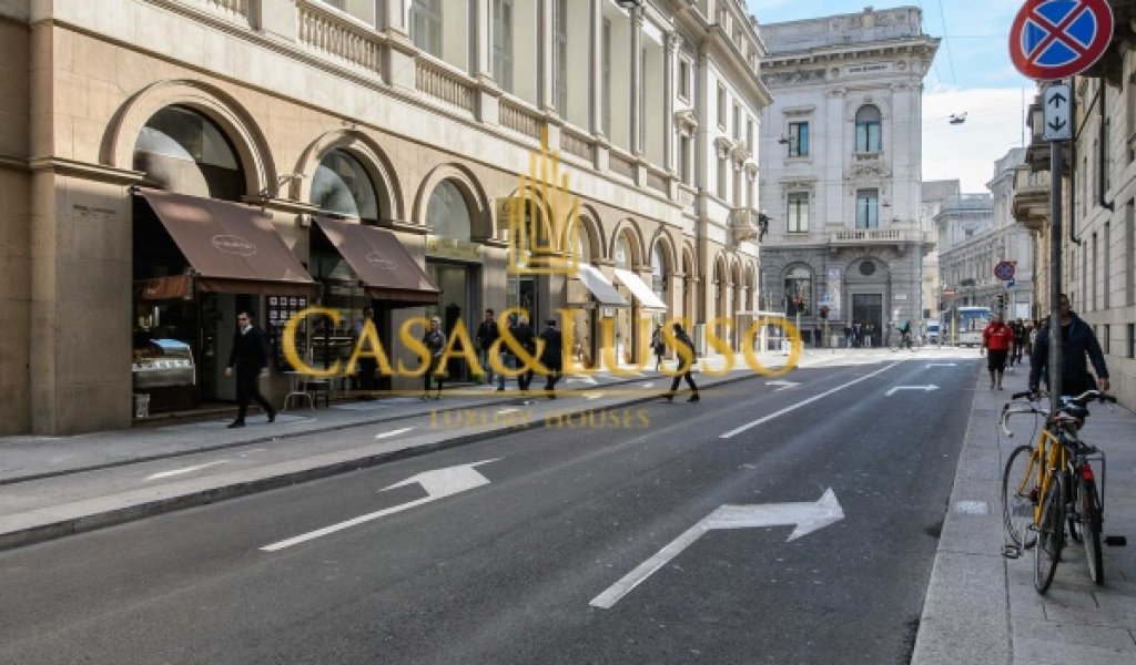 Affitto Attico 225 m² ottime condizioni, Milano, località Duomo - Scala - Quadrilatero