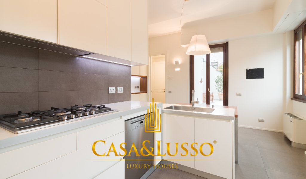 Affitto Attico 200 m², Milano, località XXII Marzo - Indipendenza