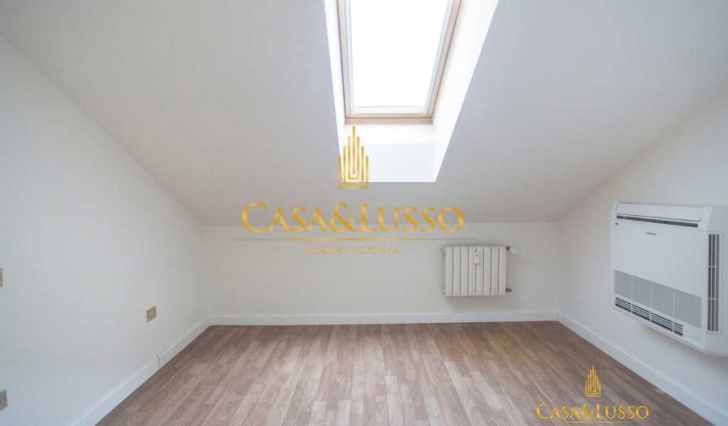 Affitto Attico 380 m², Milano, località Duomo - Scala - Quadrilatero