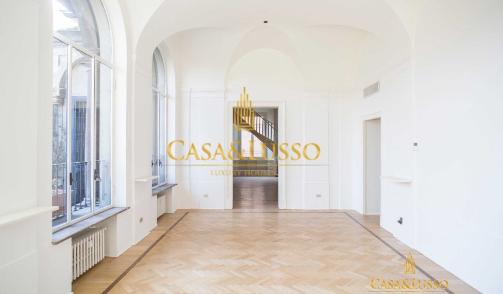 Affitto Attico 380 m², Milano, località Duomo - Scala - Quadrilatero