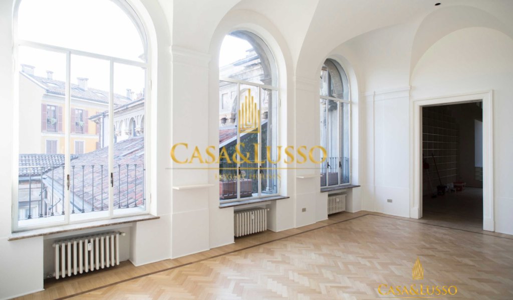 Affitto Attico 380 m², Milano, località Duomo - Scala - Quadrilatero