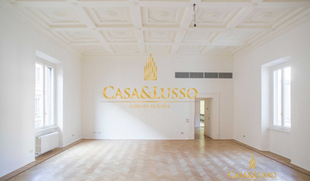 Affitto Attico 380 m², Milano, località Duomo - Scala - Quadrilatero