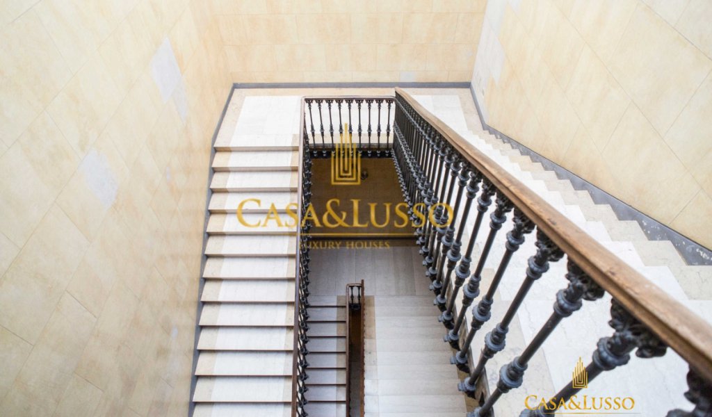 Affitto Attico 380 m², Milano, località Duomo - Scala - Quadrilatero