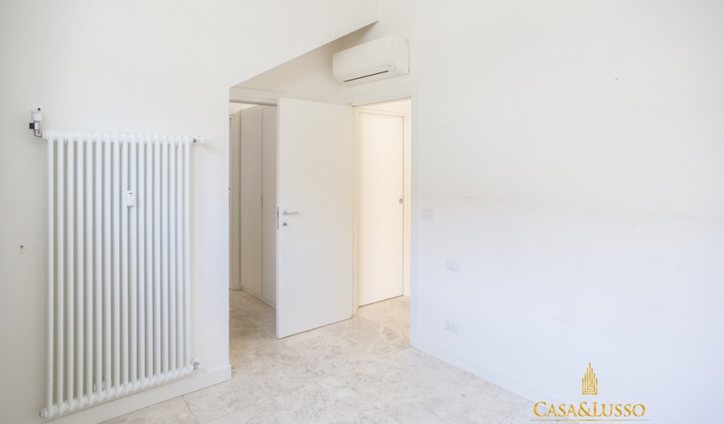 Affitto Attico 130 m² ottime condizioni, Milano, località Centro storico