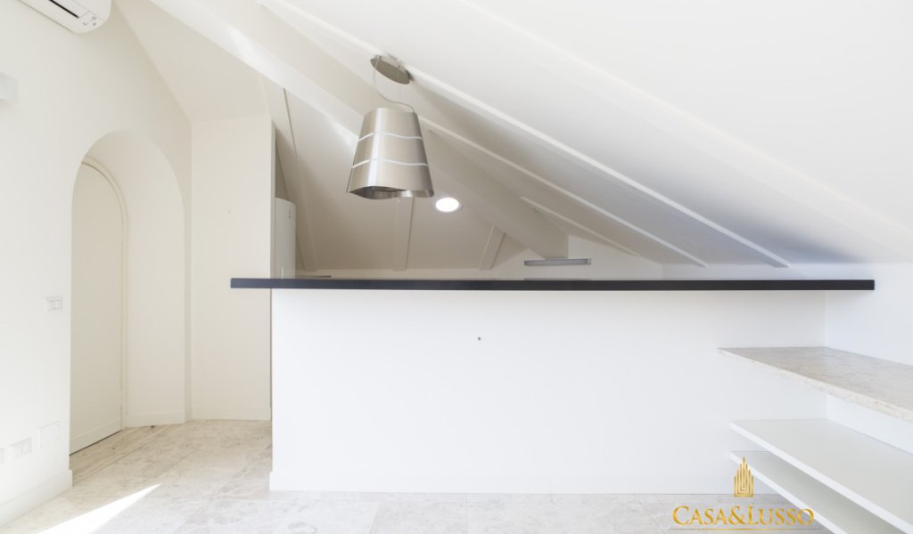 Affitto Attico 130 m² ottime condizioni, Milano, località Centro storico