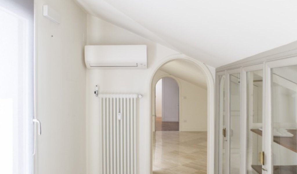 Affitto Attico 130 m² ottime condizioni, Milano, località Centro storico