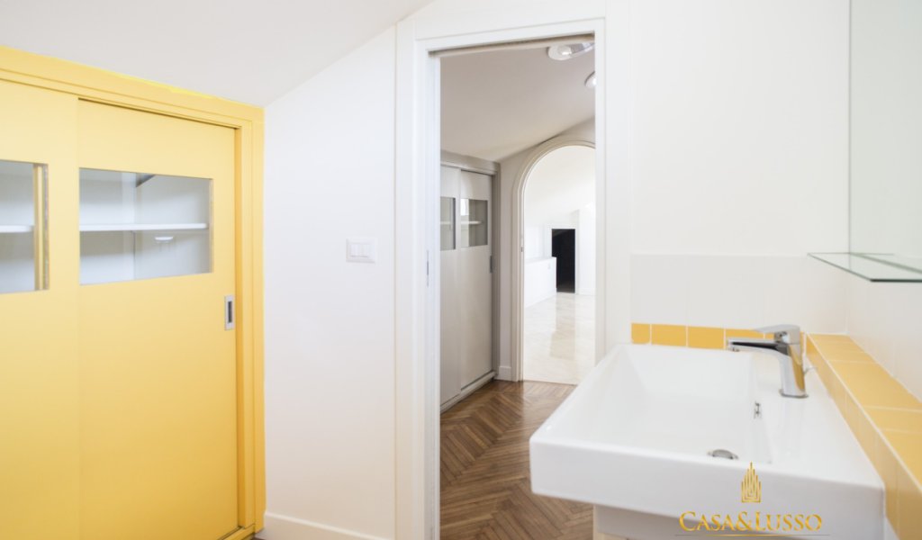 Affitto Attico 130 m² ottime condizioni, Milano, località Centro storico