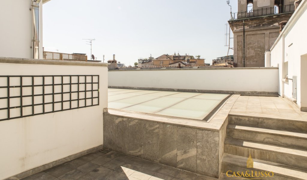 Affitto Attico 130 m² ottime condizioni, Milano, località Centro storico