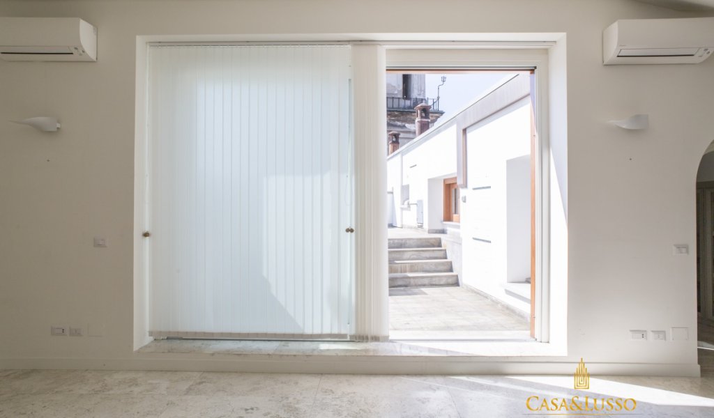 Affitto Attico 130 m² ottime condizioni, Milano, località Centro storico
