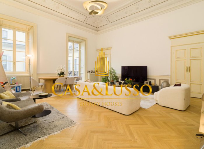 Splendido plurilocale in palazzo storico del '600