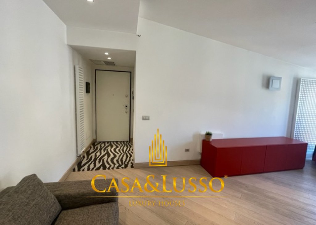 For Rent Penthouse Milan - Two-room apartment for rent in via Fara Locality 