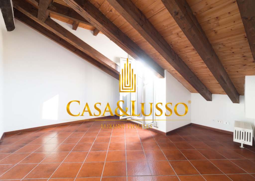 For Rent Penthouse Milan - CHARMING PENTHOUSE FOR RENT IN VIALE PREMUDA Locality 