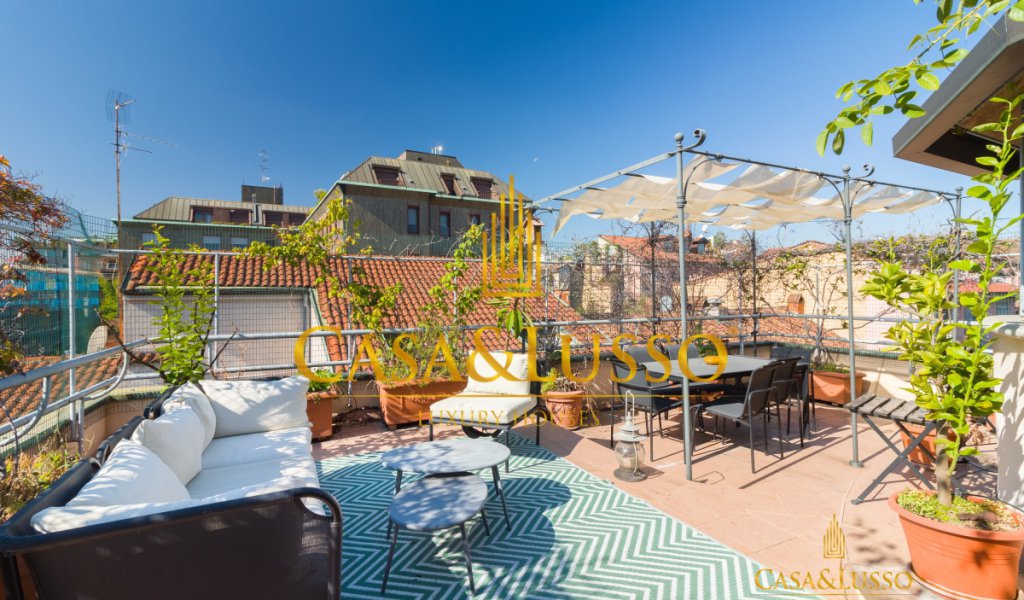 Affitto Attico 105 m² ottime condizioni, Milano, località Brera - Moscova - Turati