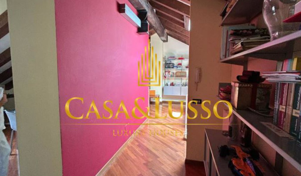 Penthouse for Rent 170 sqm. excellent condition, Milan, locality Majno - Piave - Tricolore