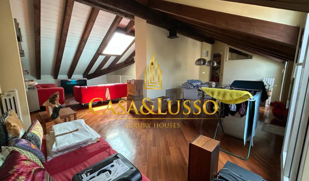 Penthouse for Rent 170 sqm. excellent condition, Milan, locality Majno - Piave - Tricolore