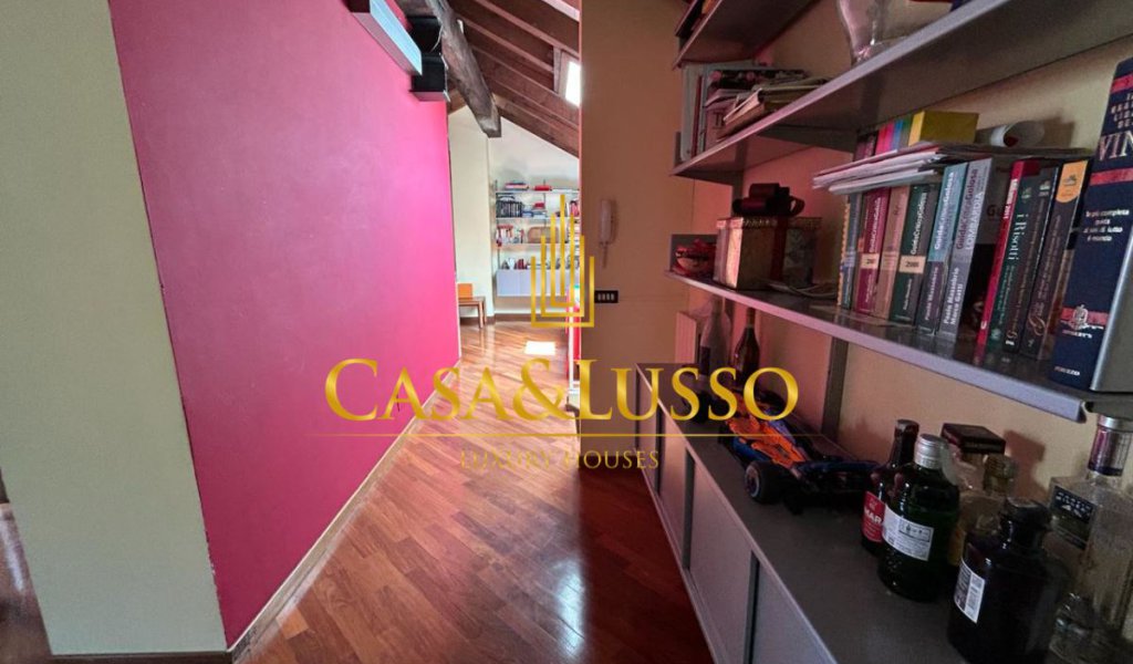 Penthouse for Rent 170 sqm. excellent condition, Milan, locality Majno - Piave - Tricolore