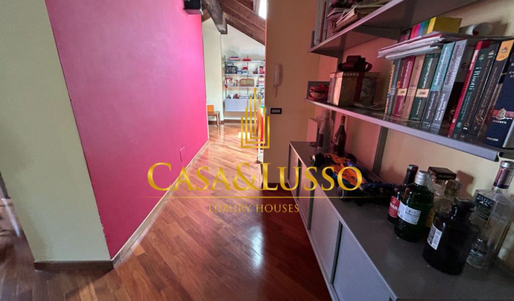 Penthouse for Rent 170 sqm. excellent condition, Milan, locality Majno - Piave - Tricolore