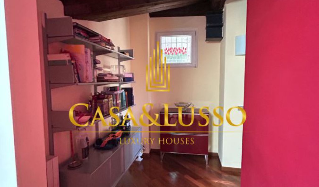 Penthouse for Rent 170 sqm. excellent condition, Milan, locality Majno - Piave - Tricolore