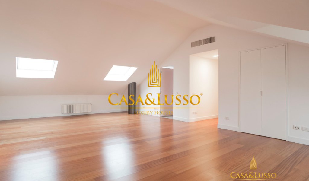 Affitto Mansarda 155 m², Milano, località Brera - Moscova - Turati
