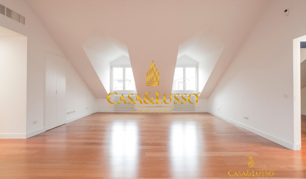 Affitto Mansarda 155 m², Milano, località Brera - Moscova - Turati