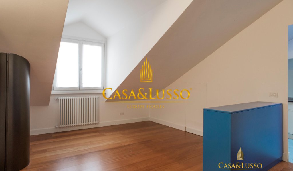 Affitto Mansarda 155 m², Milano, località Brera - Moscova - Turati