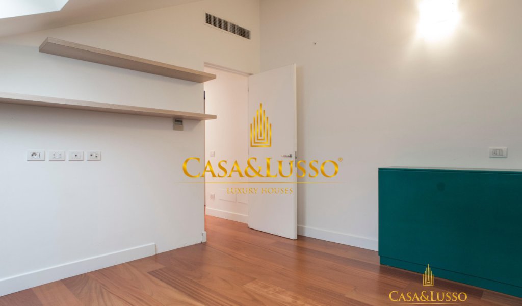 Affitto Mansarda 155 m², Milano, località Brera - Moscova - Turati