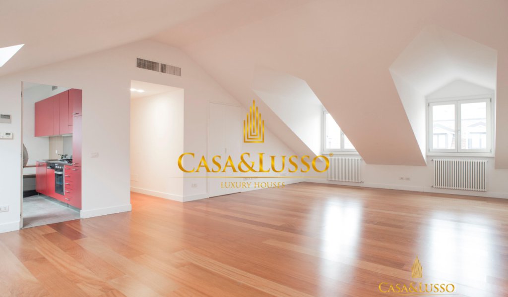 Affitto Mansarda 155 m², Milano, località Brera - Moscova - Turati