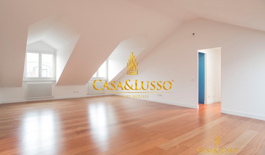 Affitto Mansarda 155 m², Milano, località Brera - Moscova - Turati