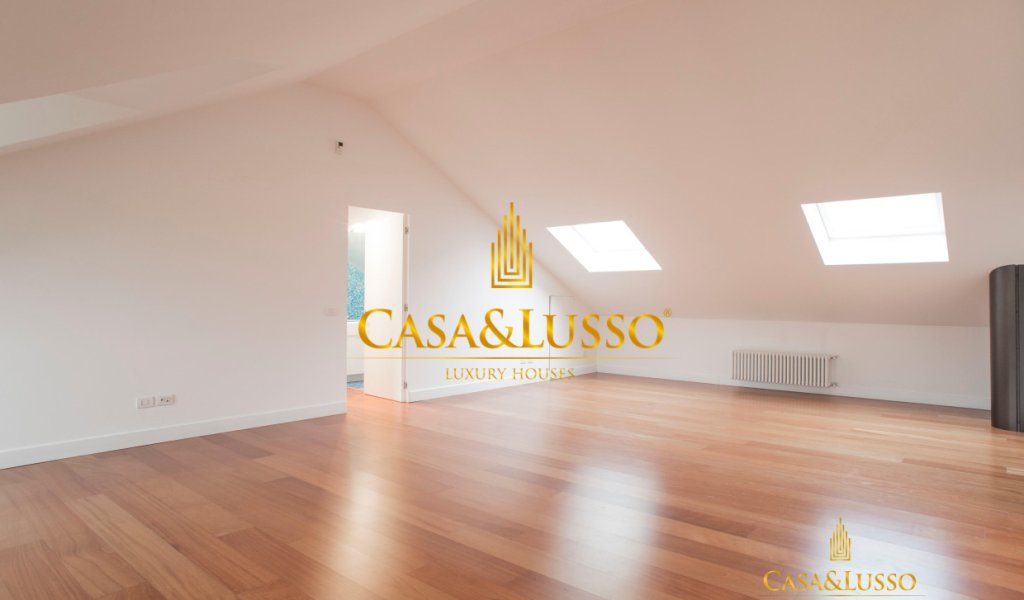 Affitto Mansarda 155 m², Milano, località Brera - Moscova - Turati