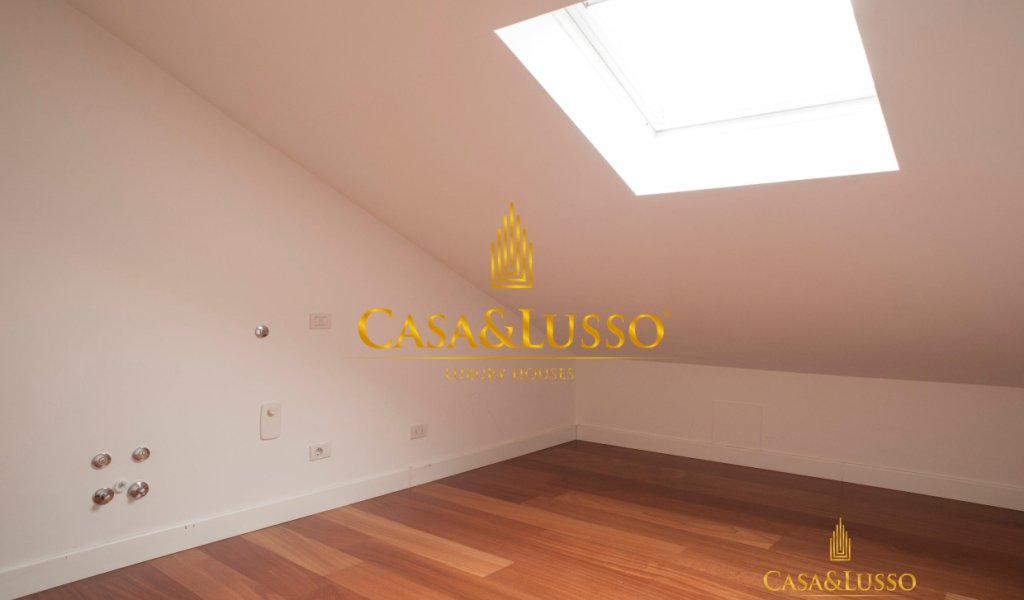 Affitto Mansarda 155 m², Milano, località Brera - Moscova - Turati