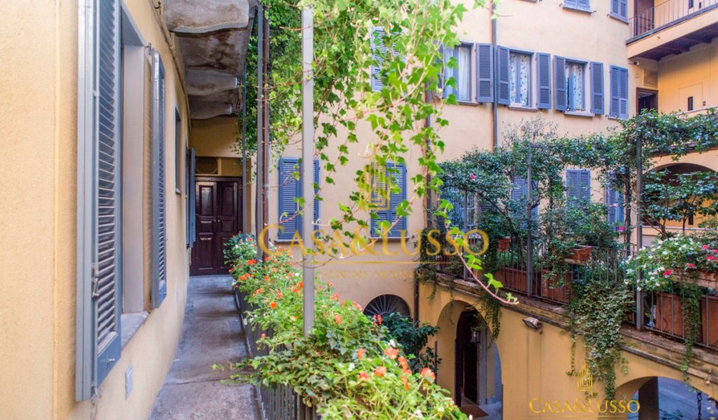 Affitto Appartamenti 120 m² ottime condizioni, Milano, località Duomo - Scala - Quadrilatero