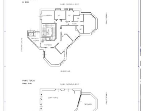 Elegante attico con terrazzo panoramico e box doppio - 1