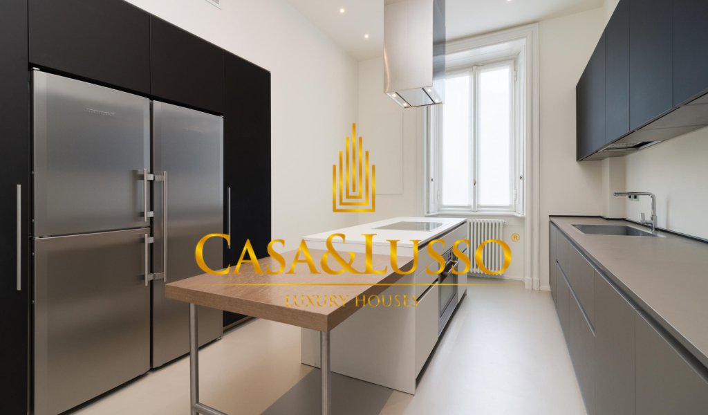 Vendita Appartamenti 230 m², Milano, località Carrobbio - Sant'Ambrogio