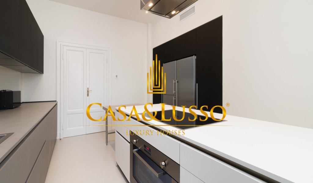 Vendita Appartamenti 230 m², Milano, località Carrobbio - Sant'Ambrogio