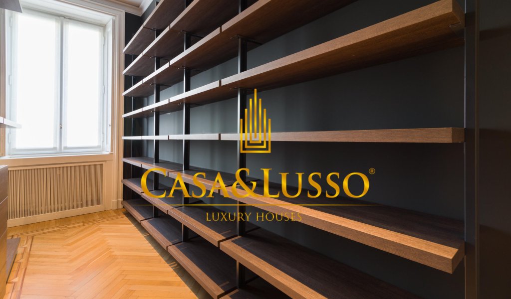 Vendita Appartamenti 230 m², Milano, località Carrobbio - Sant'Ambrogio