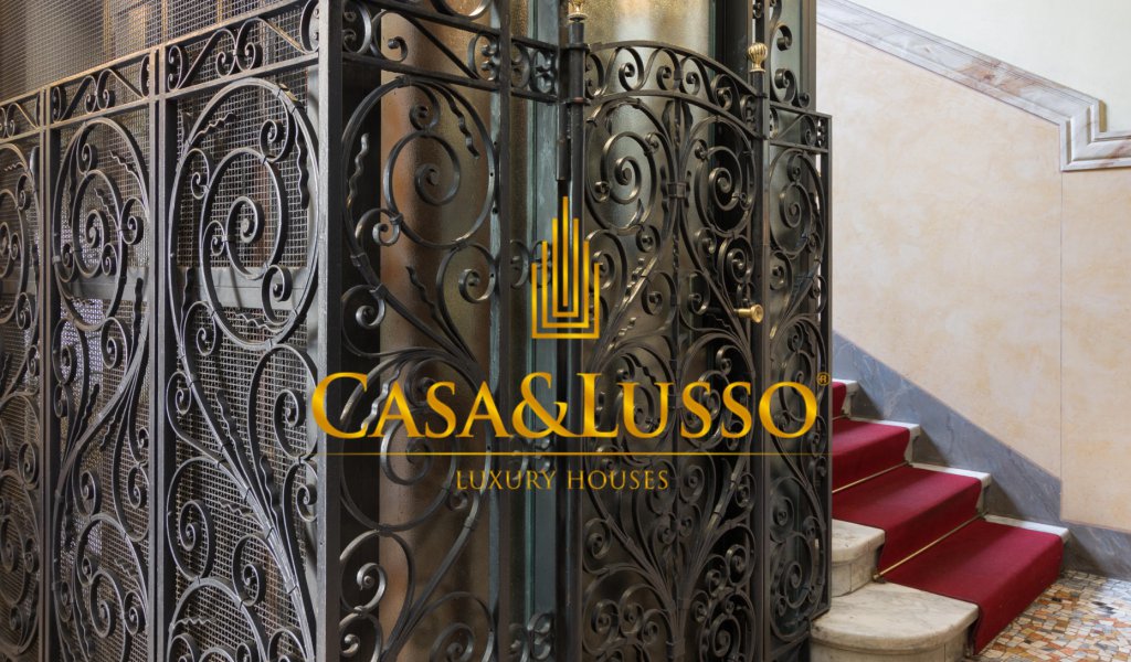 Vendita Appartamenti 230 m², Milano, località Carrobbio - Sant'Ambrogio